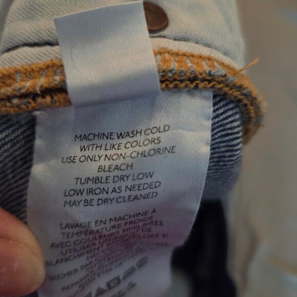 We The Free Free people Button Fly Boyfriend 5 Pocket distressed Jeans Sz 26 - Picture 10 of 10